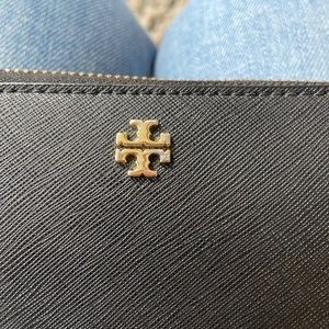 Black Tory Burch wallet